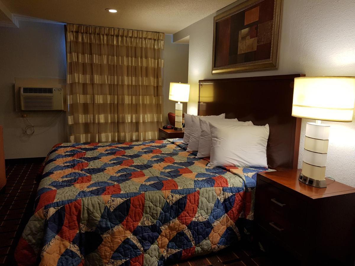 Le Mars Inn And Suites Dış mekan fotoğraf