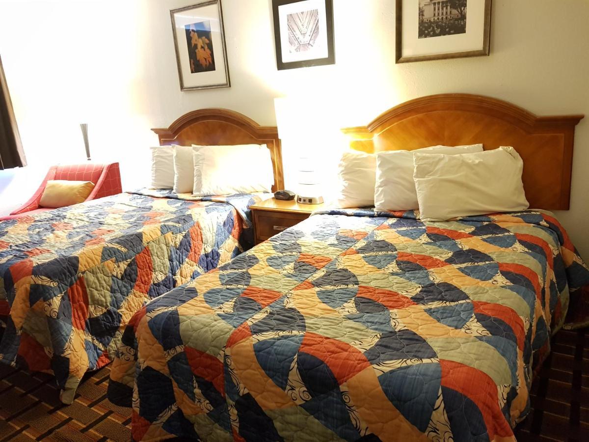 Le Mars Inn And Suites Dış mekan fotoğraf