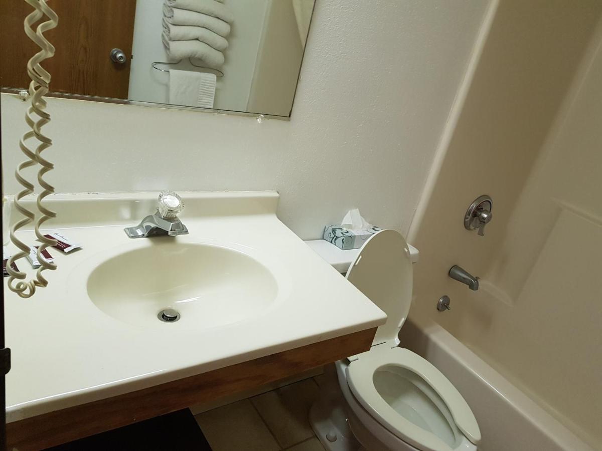 Le Mars Inn And Suites Dış mekan fotoğraf