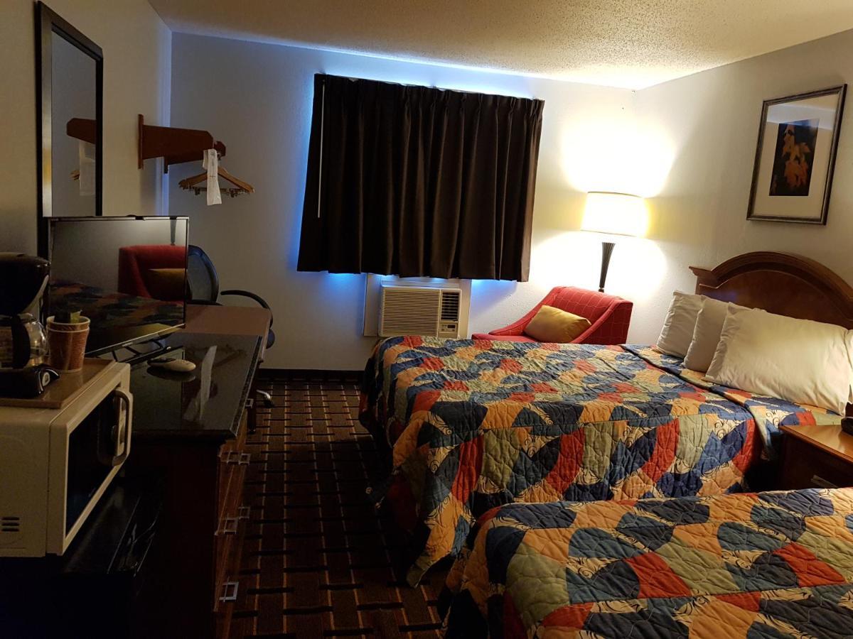 Le Mars Inn And Suites Dış mekan fotoğraf